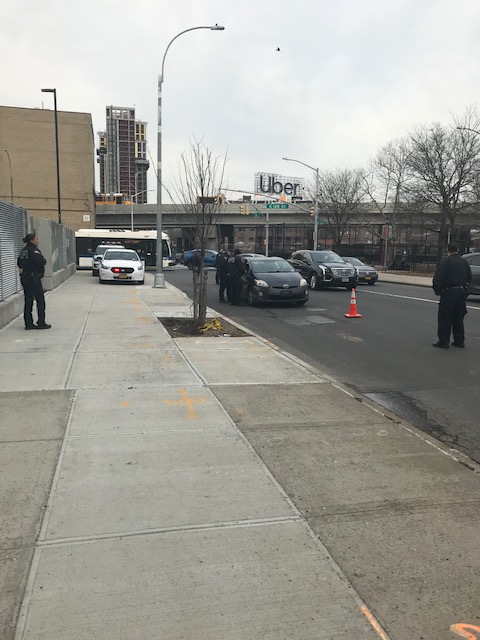 NYPD25Pct's tweet photo. Yesterday our traffic and patrol officers worked together to conduct a vehicle safety checkpoint near the FDR Drive to remind motorists to slow down watch out for pedestrians. Drive Safe!
#EastHarlem #PBMN #VisionZero #25PCT https://t.co/VyMYgwnoLh
