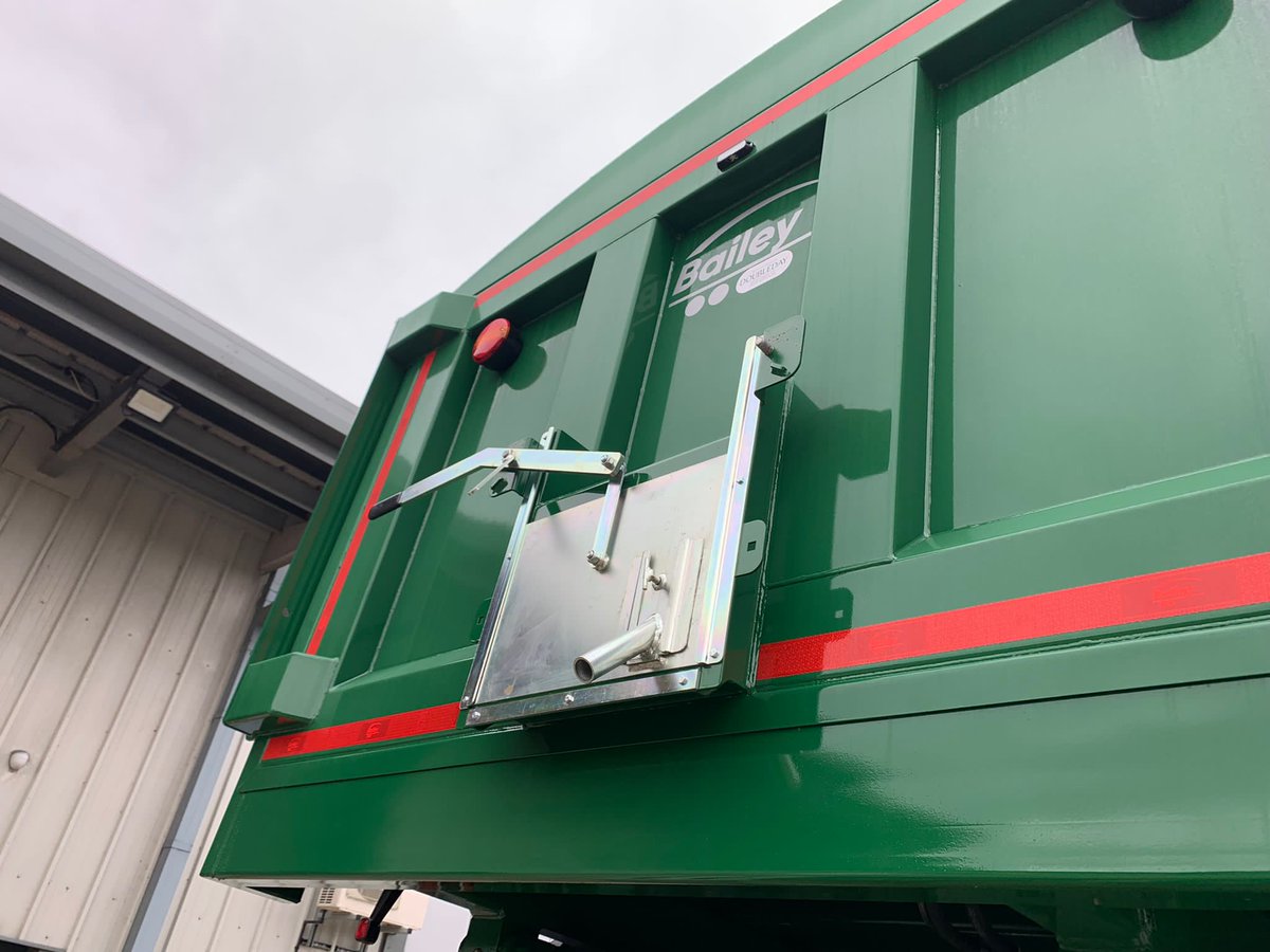 Doubleday Group tweet media