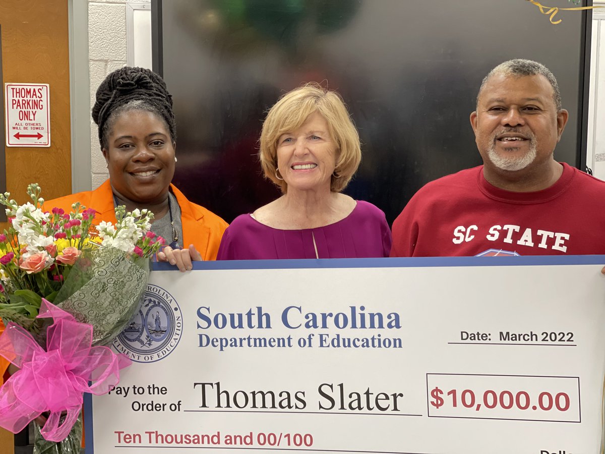 SumterSCSchools's tweet photo. Congratulations to Thomas Slater, choral and general music teacher at Chestnut Oaks Middle School, for being selected as a finalist for South Carolina Teacher of the Year! #SumterStrong @ChestnutOaks_MS @EducationSC https://t.co/mFytNGnQ0g