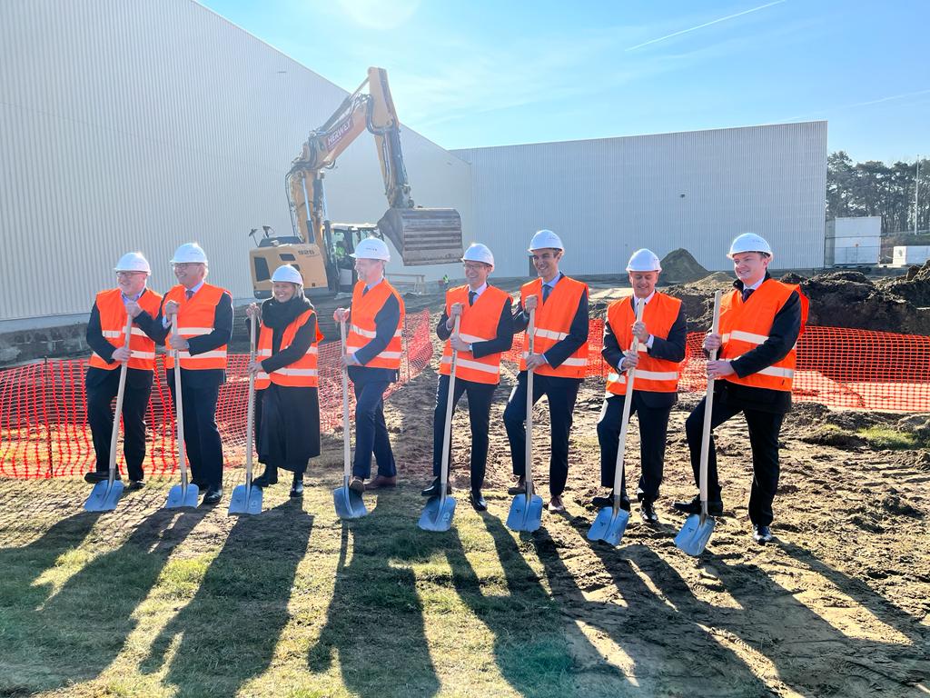 Edward_GTS's tweet photo. Yesterday I was in Belgium taking part in the groundbreaking for a new F-35 horizontal tail production facility alongside industry and government colleagues. A big step for the #Belightning joint venture and the Belgian F-35 Programme. @LockheedMartin @BAESystemsAir 🇧🇪⚡ https://t.co/TjAukISqpp