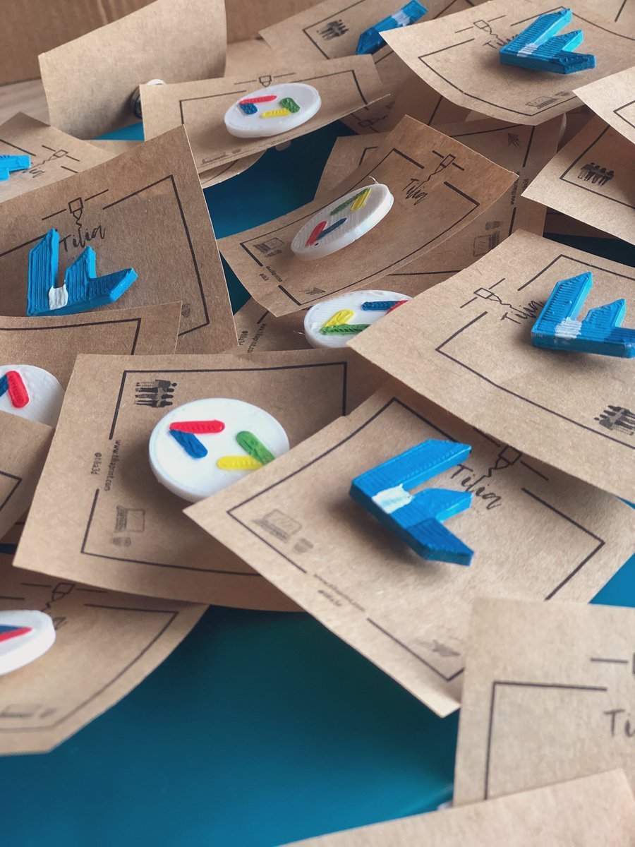tiliatech's tweet photo. Flutter &amp; Gdg logo broşlar🥳 https://t.co/hHBrdoBkdd