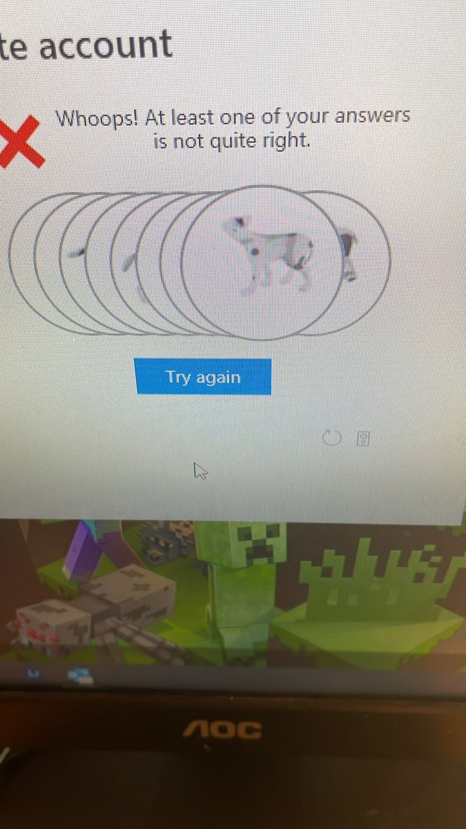 Osteost1's tweet photo. Was forced to migrate my @Mojang account today and now I’m stuck turning dogs around and getting error messages :-) https://t.co/U8p4dBOMvQ