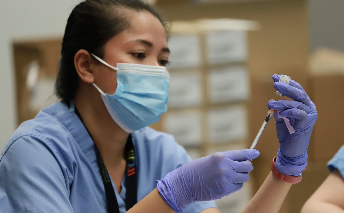 WCHospital's tweet photo. Thank you to #TeamWCH, health care &amp; essential workers who stepped up to keep our communities safe over the past two years and who continue to work hard to provide care. #NationalDayOfObservance https://t.co/8Zz8pUhJng