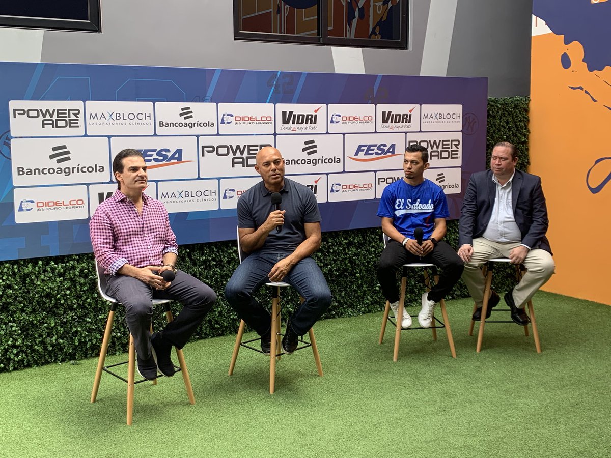 EDH_Deportes's tweet photo. “Estoy emocionando con ver a tantos atletas de diferentes deportes aquí en @FESAELSALVADOR. Las oportunidades que ofrecen para que los muchachos puedan destacar en su deporte son la mejores”, Mariano Rivera, ex jugador de los Yankees. https://t.co/hiAfzECvD4
