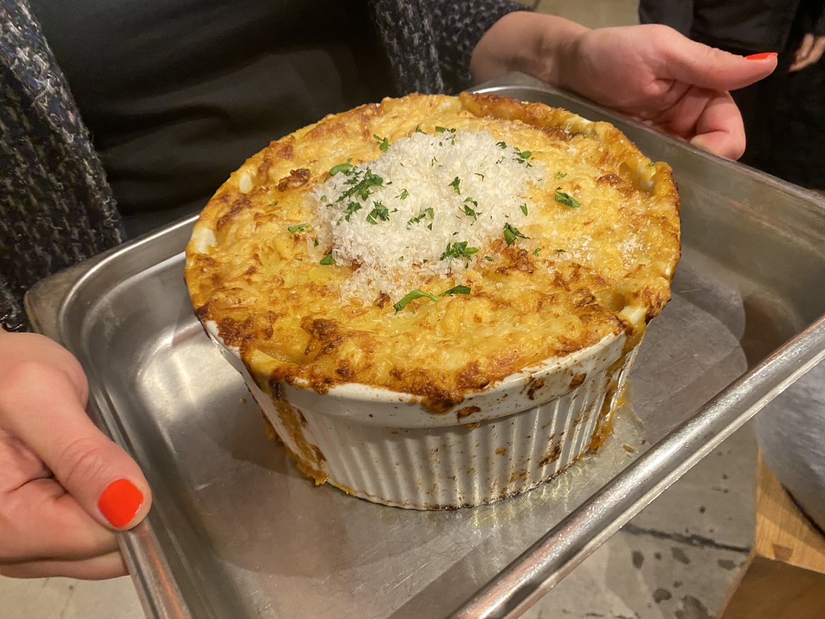 liammayclem's tweet photo. #liamslist ☘️ 👨🍳 🎵
👩🍳 Cook for a cause @18reasons
📚 🎶 Book & Album @DollyParton ☘️ Parade for St.Pats
☘️ Pie for St.Pats “Mum’s Shep Pie”
☘️ Run for Twin cities @ShamrockRunWalk
The full list @KPIXtv @KCBSRadio https://t.co/ndfb67KHMk