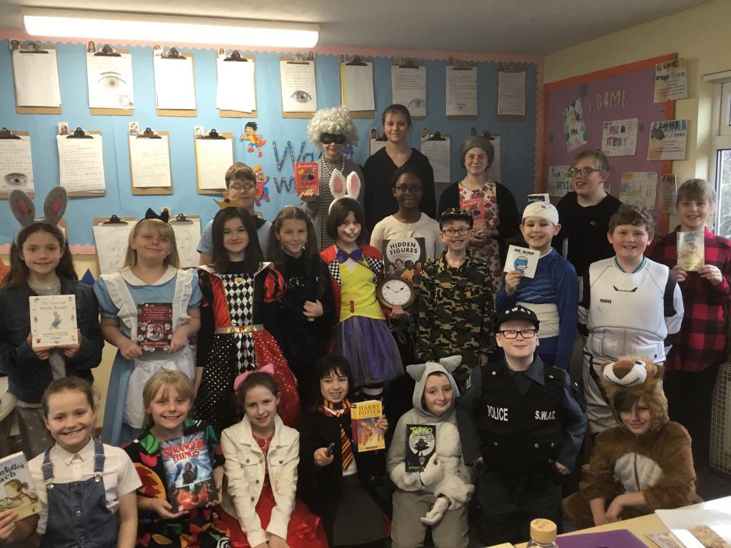 hook_sermor's tweet photo. 📘 World Book Day 📘 
Great effort Dosbarth Ser Mor https://t.co/LSoj3Vncul