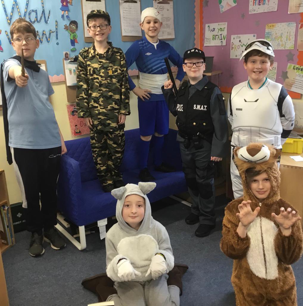 hook_sermor's tweet photo. 📘 World Book Day 📘 
Great effort Dosbarth Ser Mor https://t.co/LSoj3Vncul