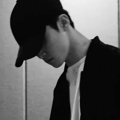 Haechaan0606's tweet photo. Markhyuck short au

— Something we can't denied.

 ; Sorry for giving up after all these years. https://t.co/RwDNBzgMFs