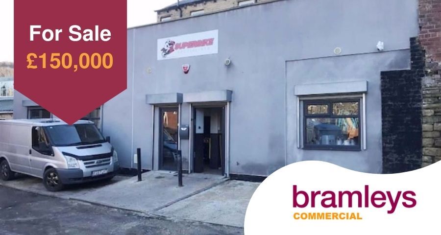 📣 Investment for sale
📍£150,000

This #Huddersfield property comprises a single-storey industrial unit with offices, stores and WC facilities and extends to approximately 176.93 sqm (1,904 sqft).

bit.ly/3JuTziu