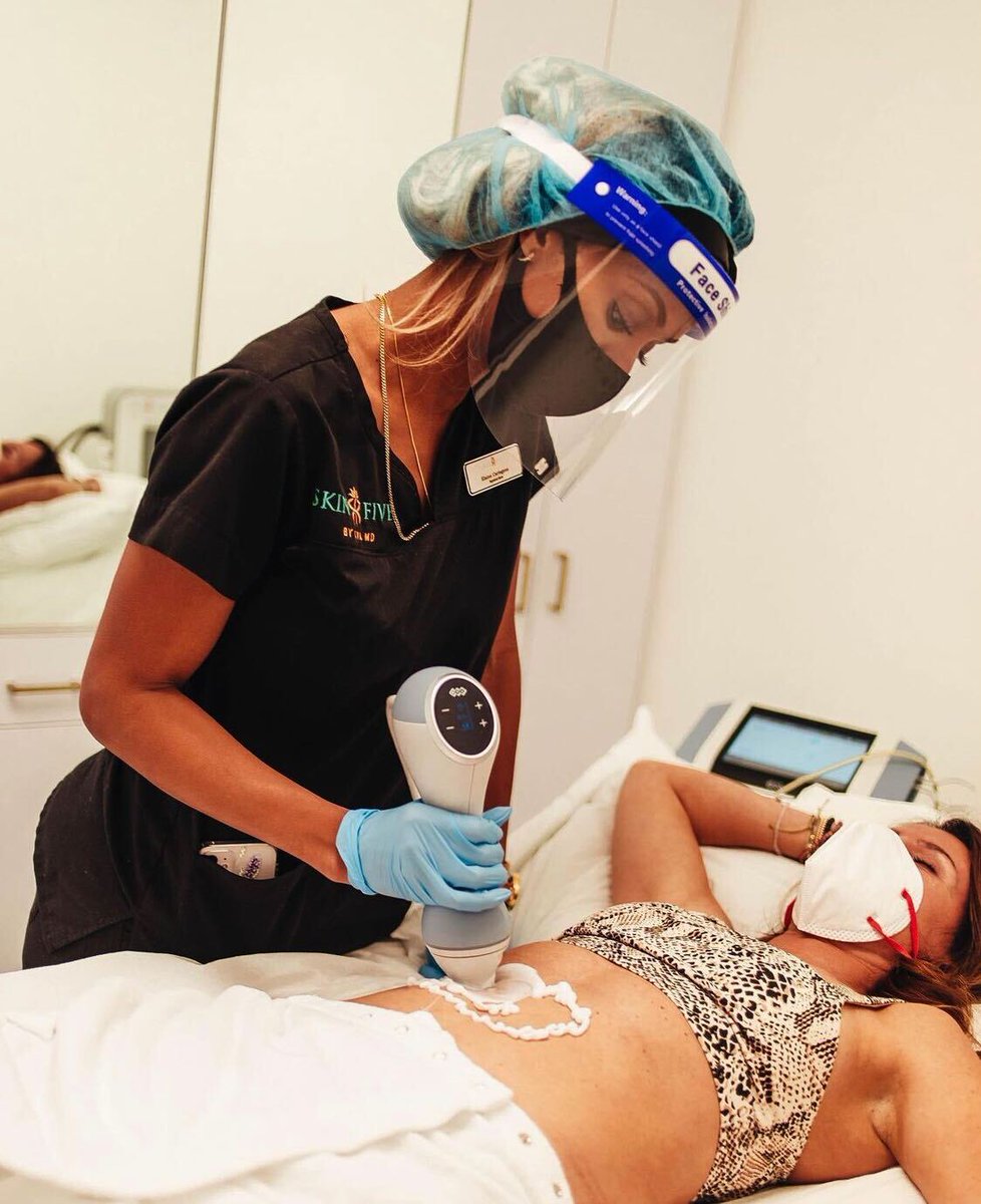 Toner by Emtone® treatment is the FIRST and ONLY device that simultaneously delivers both thermal and mechanical energy to treat all major contributing factors to cellulite.

📲 Visit loom.ly/JlpFZAI to learn more!

#medspa #skinfivebyavamd #Emtone®#cellulite