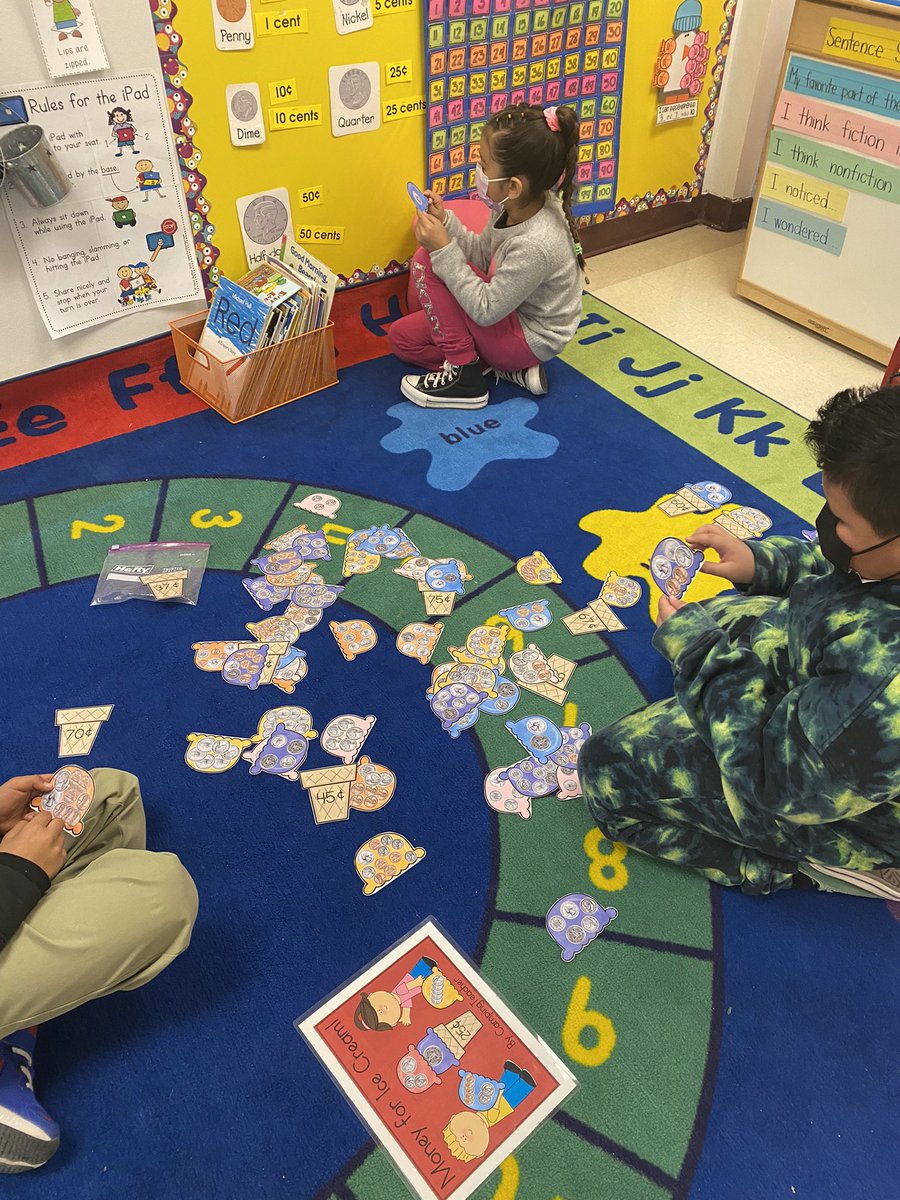 sayalarod's tweet image. 👧🏻❤️👦🏻 Their favorite part of the day… Math Stations @Hueco_ES @RSendek_HES #firstgraders #springintersession #TeamSISD