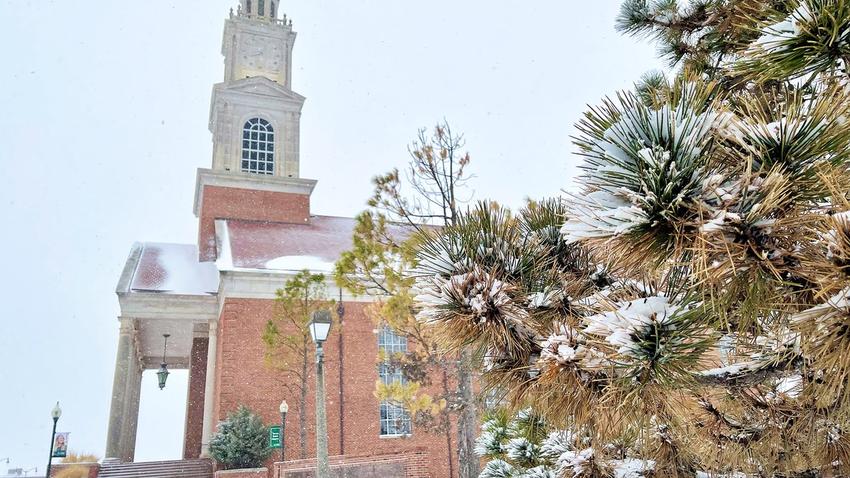 obunews's tweet photo. Another beautiful, snowy Friday on Bison Hill and the OBU Green Campus!!! #obubison #obufutureshapers https://t.co/Df5lbSwRuD