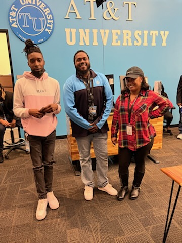 ArielleGolden88's tweet photo. January new hire class meets their mentor #mentorship #winningtogether @TeamFierceAtt @wloceansprings #HustleHouseLeaders https://t.co/8VFh6zcIJV