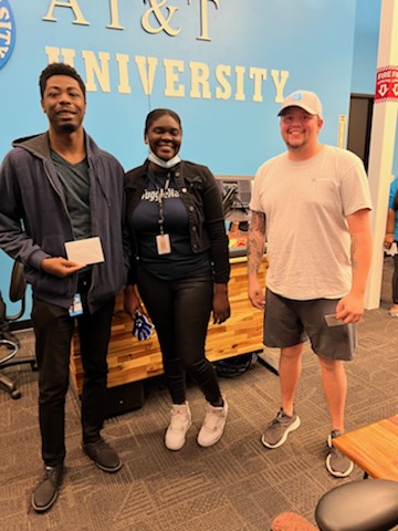ArielleGolden88's tweet photo. January new hire class meets their mentor #mentorship #winningtogether @TeamFierceAtt @wloceansprings #HustleHouseLeaders https://t.co/8VFh6zcIJV