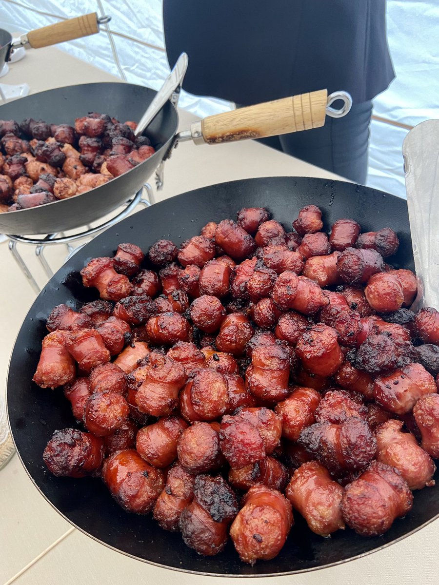 ReasonWhy's tweet photo. En nuestro Monzon Summit no podia faltar la increíble comida local que disfrutan los montisonenses 😮‍💨🙌🏼 ¡Sin palabras! #MonzonSummit22 https://t.co/suoieDAS8l