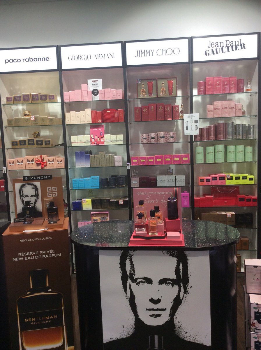 TpsHull2's tweet photo. Come down to the prospect centre and have a look at our offers that we’ve got going on or ask us to make you up a cellowrap to treat your mum this upcoming Mother’s Day. #foreverymum22 #tpssc #theperfumeshop #theperfumepeople https://t.co/79tfgRF7F5