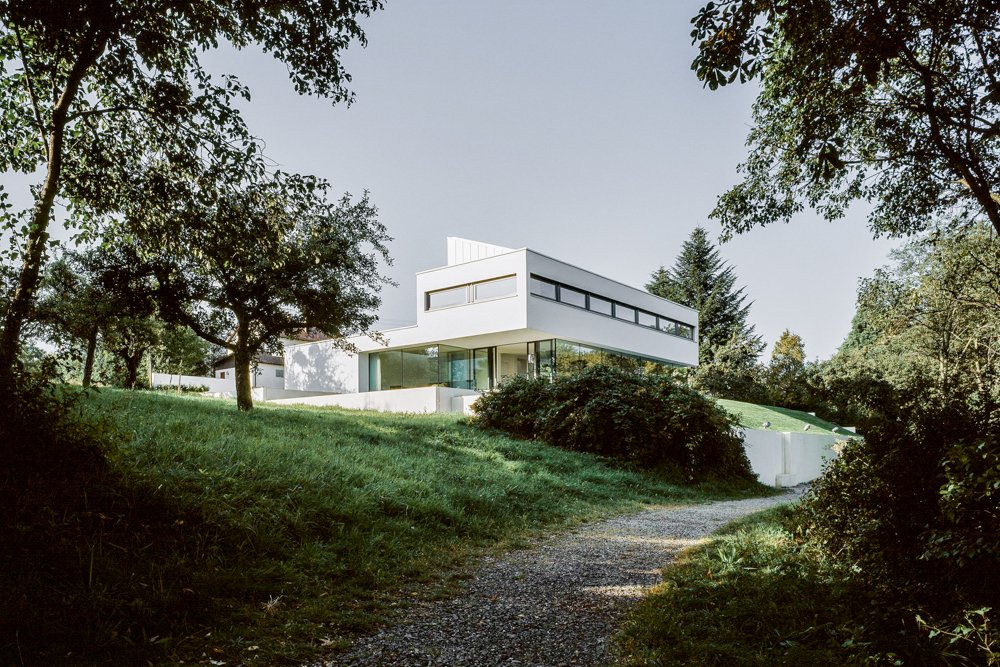 PArchitekten's tweet photo. living in harmony with nature.
.
.
#architecture #villa #framelesswindows #annaphilipp #hohenlohe #philipparchitekten #view #nature https://t.co/js2BYH6QU5