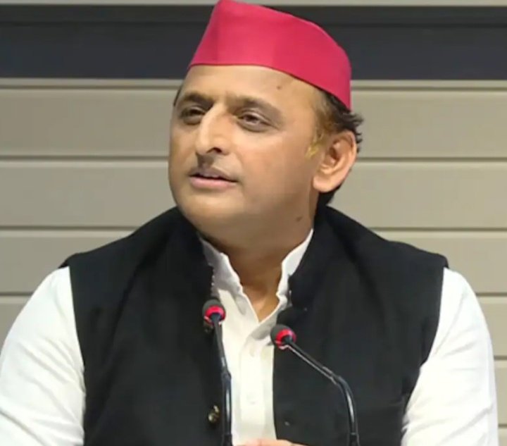 मन बहुत दुःखी है। मेरे पास कहने के लिए कोई शब्द नही है।

बस अपने नेता के साथ हूँ।