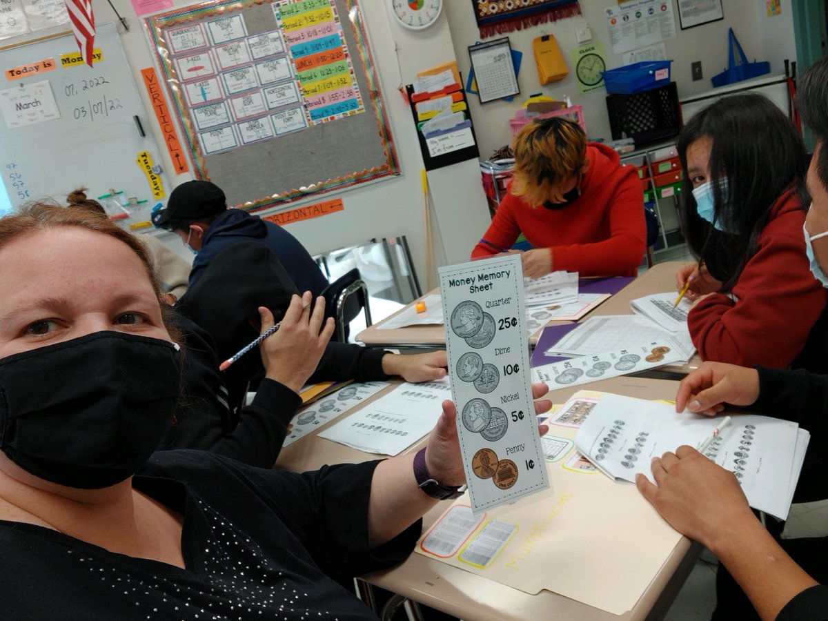 AIC_Dual's tweet photo. Learning American money in math class with Mrs. Riley, Mrs. Iorio, and Ms. Garcia. @AlbanyENL @albanyschools #allinforalbany https://t.co/yFZap5ftnt
