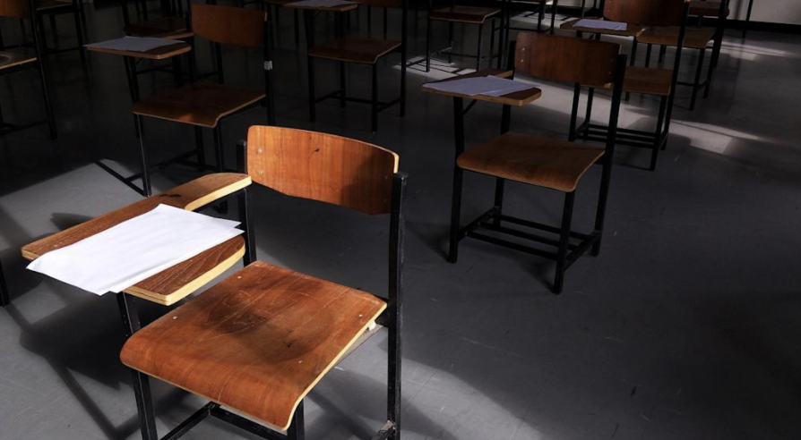 TheIvyEdge's tweet photo. In more Advanced Placement news, the College Board is considering rescinding the AP status from courses at high schools that ban "required topics" from being taught. Click on the link below to learn more...
https://t.co/P79RIln8Sm https://t.co/Yj7F3M3xpY