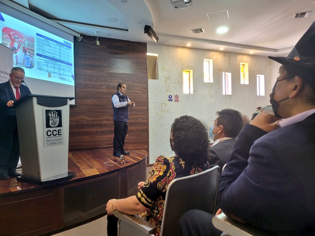 EducacionZ7_Ec's tweet photo. En el programa de reapertura de escuelas rurales, el Gobierno del Encuentro ha invertido 359.690 dólares y en el presente año los recursos seguirán fluyendo para acercar la educación a los sectores más alejados de la Zona 7.
#RendicionDeCuentas2021 https://t.co/0JqGra4QJY