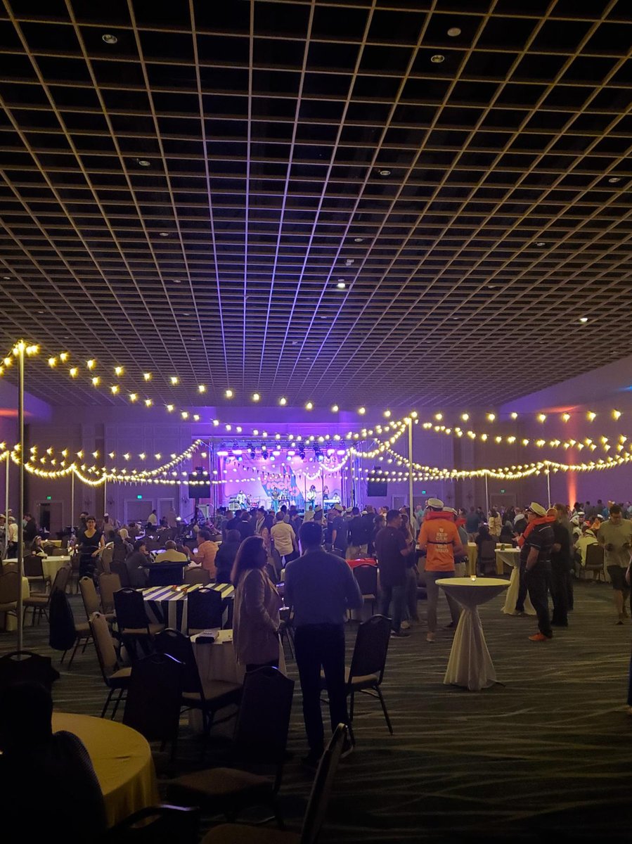 ValueMomentum's tweet photo. A huge thank you to @DuckCreekTech for putting together a fantastic conference with this year’s #Formation22! Our team had a great time discussing insurance and innovation with our customers, other Duck Creek partners, and industry leaders.
#insuretech #insurance #industry https://t.co/HdKVl2qDYY