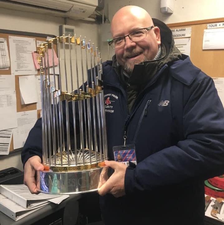 Jared_Carrabis's tweet photo. Our Fenway family lost one of the most genuinely kind, caring and vibrant personalities at the ballpark. Always smiling, always happy, always lifting up the spirit of everyone around him. The Fenway experience won’t be the same without him. Rest in peace, Donny Bowes❤️ https://t.co/IXvYpYbQ6o