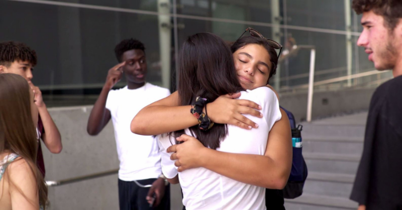 lmusummerlions's tweet photo. Our amazing pre-college community is our No. 1 reason to apply to #LMUSummerPrograms! 

Apply by our March 15 deadline to become part of a growing #SummerLion community &amp; make friendships that will last long after your summer on the bluff. 

 #Summer2022 #Top5 #No1 #ILoveLMU