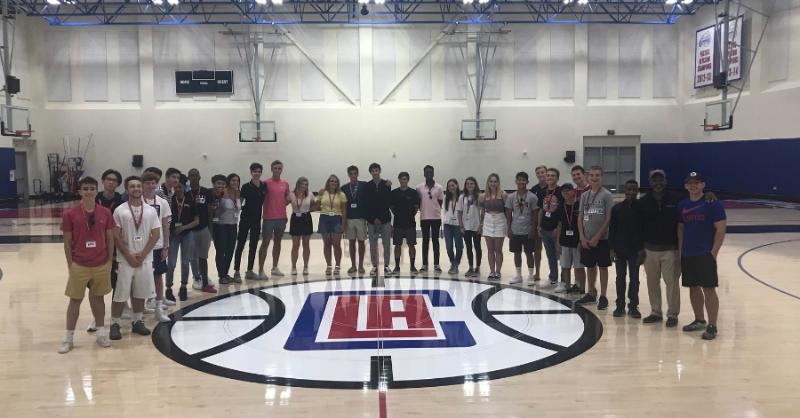 lmusummerlions's tweet photo. Our amazing pre-college community is our No. 1 reason to apply to #LMUSummerPrograms! 

Apply by our March 15 deadline to become part of a growing #SummerLion community &amp; make friendships that will last long after your summer on the bluff. 

 #Summer2022 #Top5 #No1 #ILoveLMU