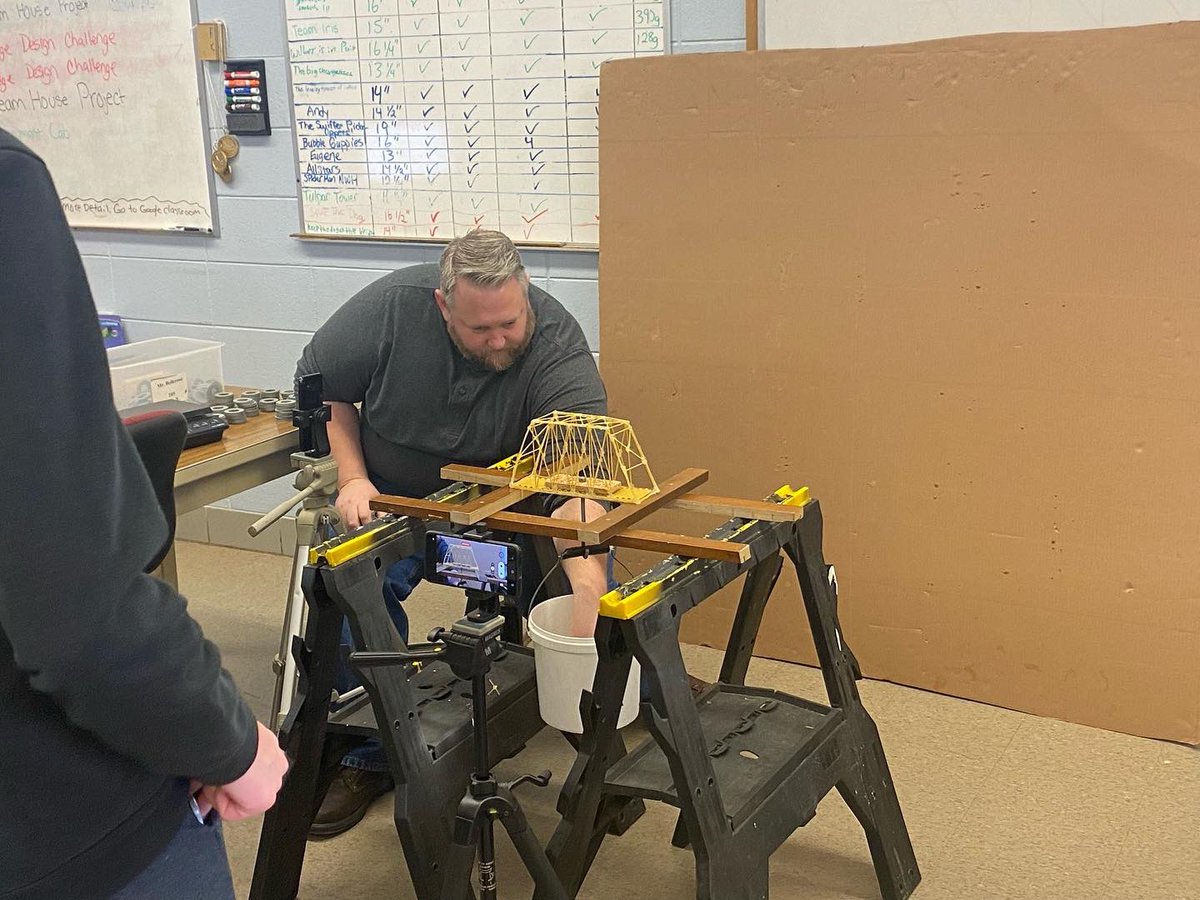 TyngsboroughPS's tweet image. Happy Friday TPS! Mr. Bellerose 8th grade STEM class today testing how much weight each groups spaghetti bridges can hold! Each bridge is made only from different types of pasta and hot glue. Great job to all groups. #tpsprepares #stemeducation