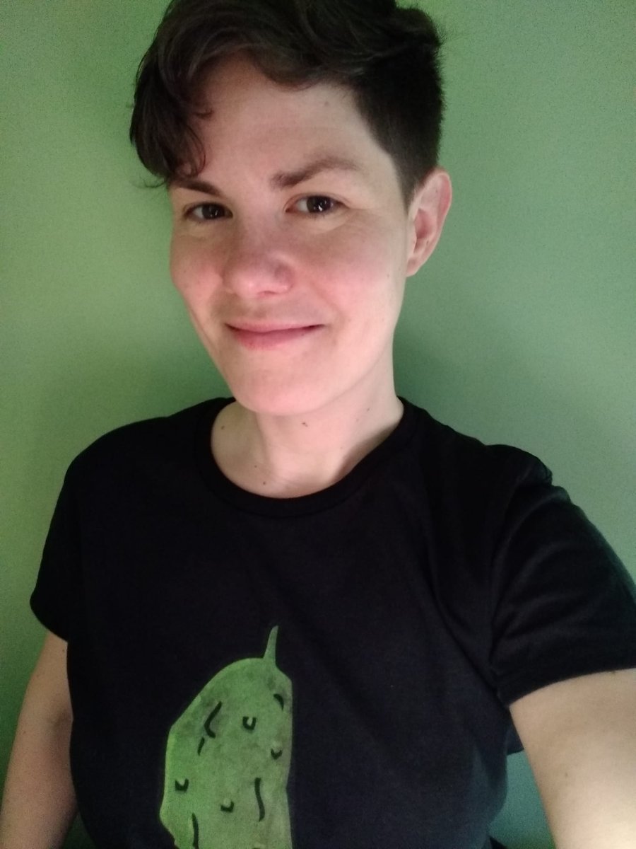 dinojrock's tweet photo. Reasons to be happy:
1. I'm joining Pickle Jar Communications as Director of Experience Design. I'll get to use my expertise to help the sector create better content, comms and experiences. ♥️
2. My wonderful partner @CosmoRuth gave me this pickle t-shirt to celebrate🥒 https://t.co/9wUNLUirkY