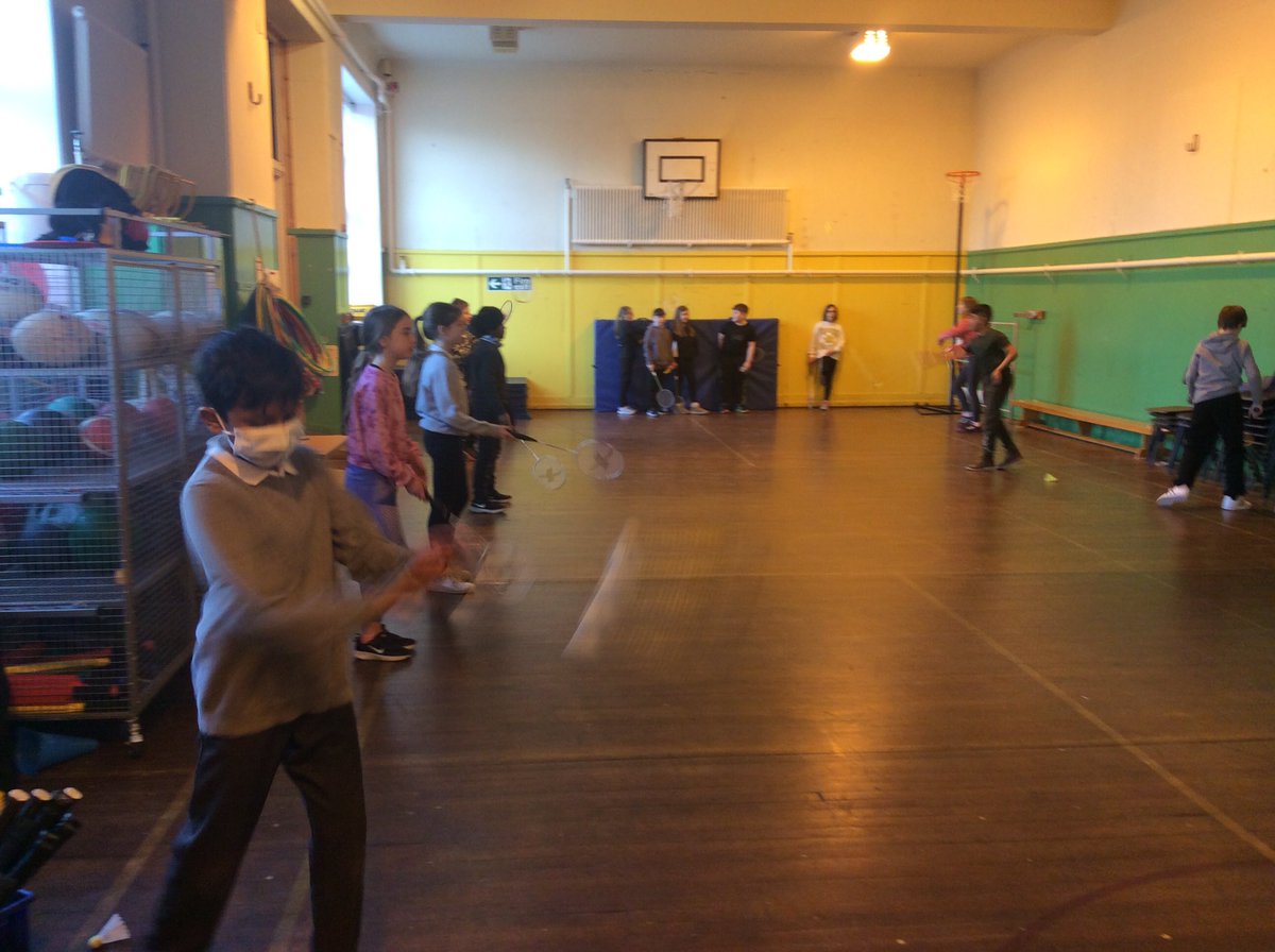 We played badminton in P.E. today. We practised serving and played non stop badminton! 🏸🏸<a href="/SchoolBroomhill/">BroomhillSchool</a>