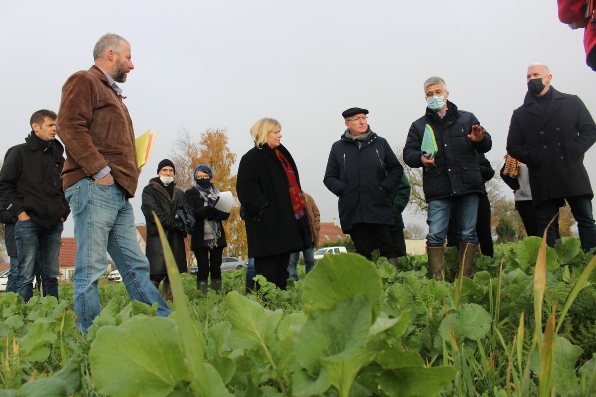 Vincent GREGOIRE (@vincentg60) on Twitter photo Lettre à Mr Le ministre de l'agriculture <a href="/J_Denormandie/">Julien Denormandie</a> pour contester la méthode et les conclusions d'un contrôle PAC. Est il normal d'être pénalisé lorsqu'on a respecté les règles? <a href="/FDSEAOise/">Fdsea60</a> <a href="/DesrumauxRegis/">Régis Desrumaux</a> @ChLambert_FNSEA <a href="/rousseautrocy/">Arnaud Rousseau</a> <a href="/Prefet60/">Préfet de l'Oise</a> <a href="/Bjorn_Desmet_/">Björn Desmet</a> Lettre à Mr Le ministre de l'agriculture <a href="/J_Denormandie/">Julien Denormandie</a> pour contester la méthode et les conclusions d'un contrôle PAC. Est il normal d'être pénalisé lorsqu'on a respecté les règles? <a href="/FDSEAOise/">Fdsea60</a> <a href="/DesrumauxRegis/">Régis Desrumaux</a> @ChLambert_FNSEA <a href="/rousseautrocy/">Arnaud Rousseau</a> <a href="/Prefet60/">Préfet de l'Oise</a> <a href="/Bjorn_Desmet_/">Björn Desmet</a>
