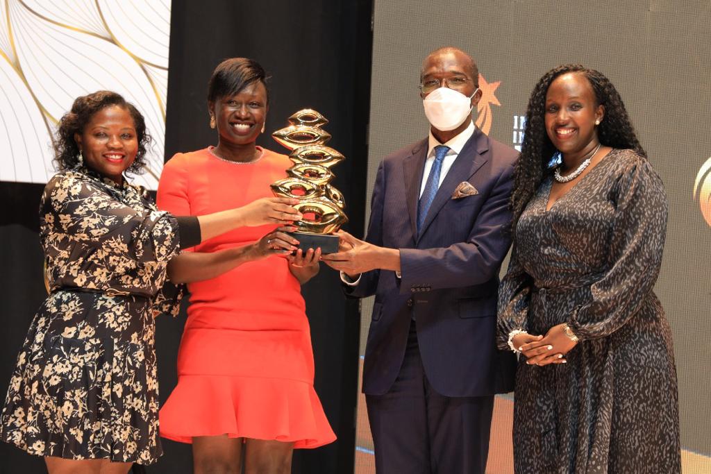 PrudentialUG's tweet image. We also bagged the Judges' Special Award at the @IraUganda Insurance Innovation Awards 2021.

#InsuranceWeek22 
#DrivingInsuranceGrowth
