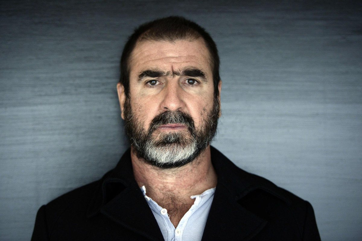 Eric Cantona sobre el Mundial de Qatar: "No lo veré. No es fútbol, es solo dinero y negocio. Han muerto miles trabajadores construyendo los estadios, y aún así nadie se opone a que se celebre la Copa del Mundo allí".