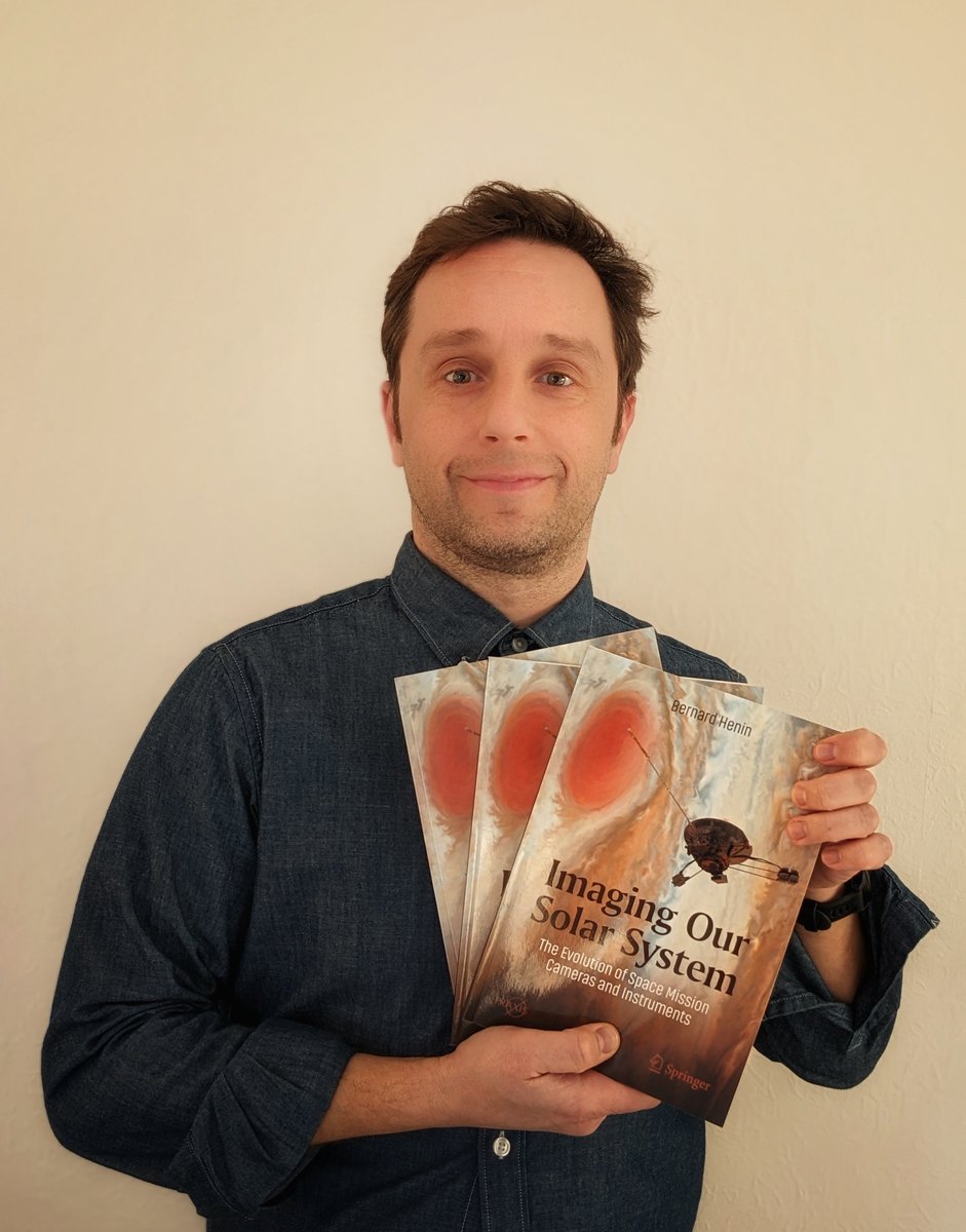 SpringerAstro's tweet photo. We are proud to announce the release of one of our latest popular science titles! Congratulations @Bernardhenin on producing this beautiful &amp; comprehensive book with us.

Read on: https://t.co/5ZierNMnma

#space #astronomy https://t.co/u0GAjQM1Eo