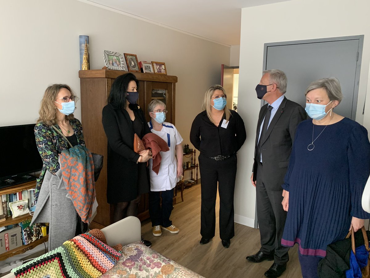 LaureMerly's tweet photo. Merci Président @olivierrichefou : échanges constructifs avec soignants @korian Castelli #Laval Agglomération sur filière #seniors au sein des #territoires @lamayenne @petits_fils @Ages_et_Vie : suivi débat sur financement et gouvernance @MerigotNicolas @ADepartementsF https://t.co/sKzH3jjOAE