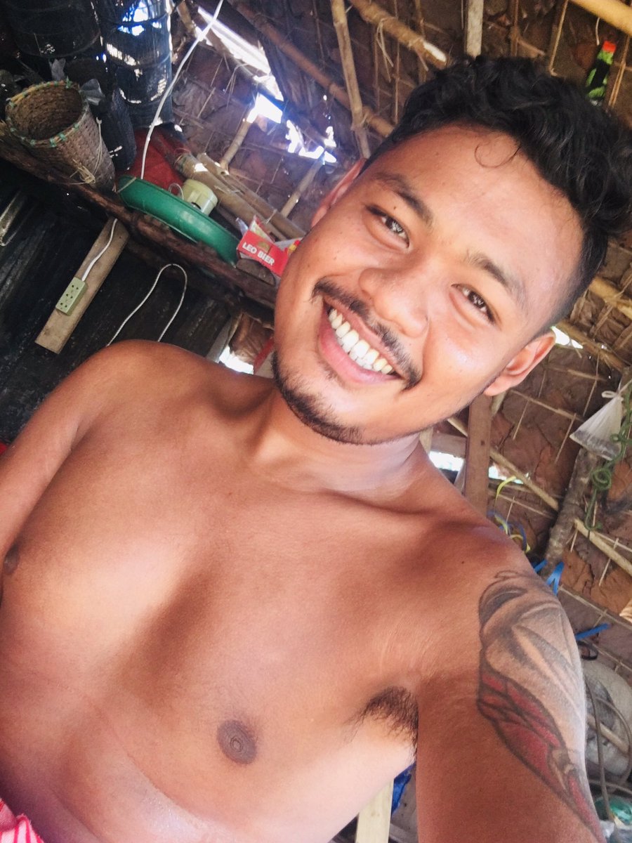 minsett1992's tweet photo. ပူလို့….😂😂😂 https://t.co/9BwlTMncLc