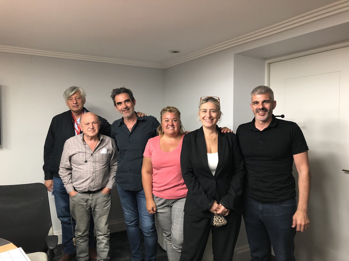 APAVYT_'s tweet photo. Jueves 10 de Marzo. Nos reunimos desde la CATCh (Cámara Argentina de Turismo Chubut) con el Ministro de Turismo y Áreas Protegidas de Chubut Leonardo Gaffet. Ley XXIII N 49 de Turismo. 

#APAVYT #CATCh #LeyXXIII @camaradeturismo https://t.co/Z5LCwq570j