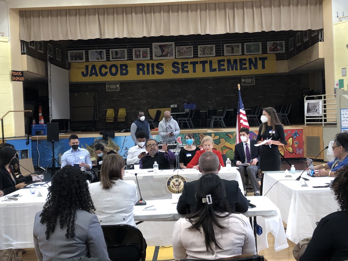 Riis_Settlement's tweet photo. We were honored to host @RepMaloney  and @RepRaulGrijalva this morning as they held an oversight committee stakeholder meeting to discuss the #justice40 initiative &amp; the #EJForAll Act. It was great to hear about the work being done in NY &amp; beyond to promote #Environmentaljustice https://t.co/IbOgQtvINd