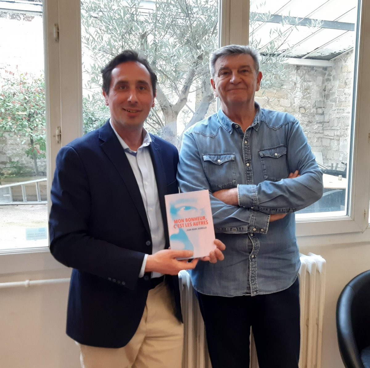 yannvelly's tweet photo. Bel échange avec @JMBorello, Président du Groupe #SOS et auteur de "Mon bonheur c'est les autres", à recommander auprès de toutes et tous les engagé(e)s pour l'intérêt général ! #ESS, emploi et inclusion, transition écologique, ... et surtout l'énergie humaine ! https://t.co/SQ4AZQH3az