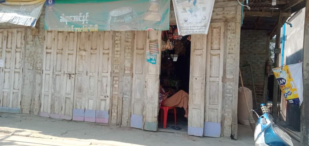 SaveMM99's tweet photo. Due to the Fighting between the Chin National Defense Force (CNDF) and the Genocidal Junta Terrorists in #Chin state,#Falam township has left the town uninhabited and silent, according to locals. Most of the locals had to flee due to excessive attacks by Junta.#2022Mar11Coup https://t.co/TLXk1c1YTa