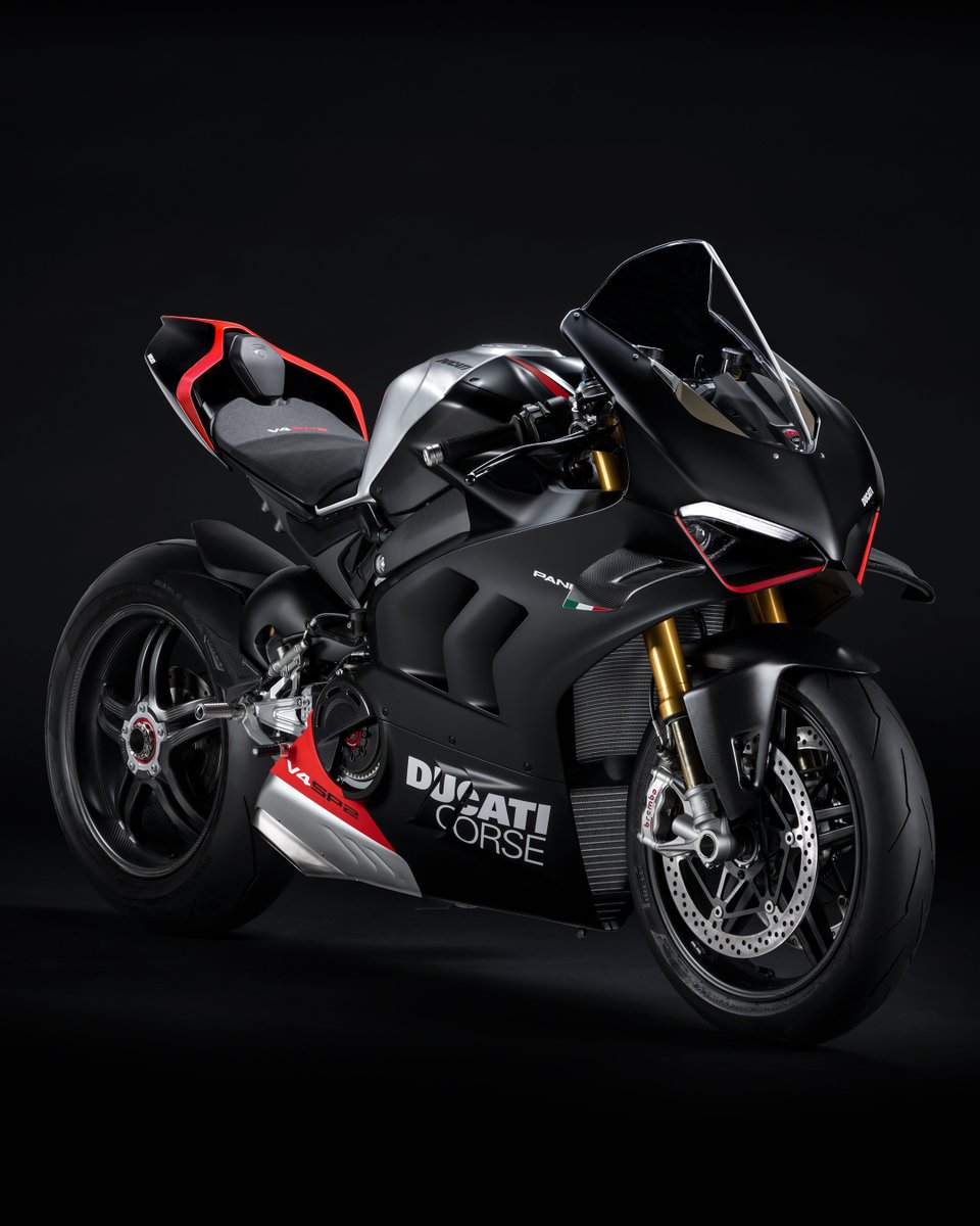 DucatiUK's tweet photo. Crafted for the corners. The Panigale V4 SP2 is maximum performance from the inside-out. 
https://t.co/7G42UjUViO
#PanigaleV4SP2 #TheUltimateRacetrackMachine https://t.co/sR1GccTWqR