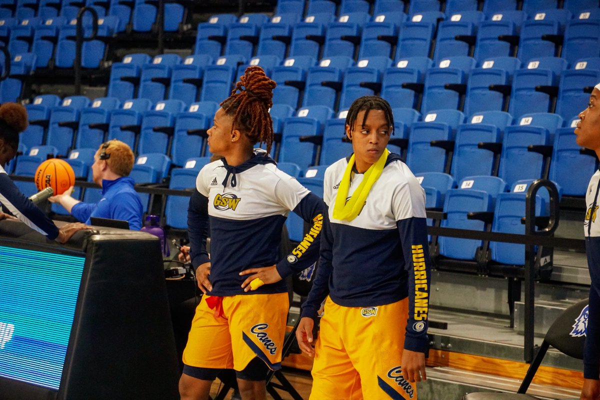 GSWAthletics's tweet photo. Venue changed…tradition did not.
Warmups✅
Tip-Off🔜
#CategoryFive🖐 | #WeTheStorm🌀 https://t.co/Mbq0WbPd9y