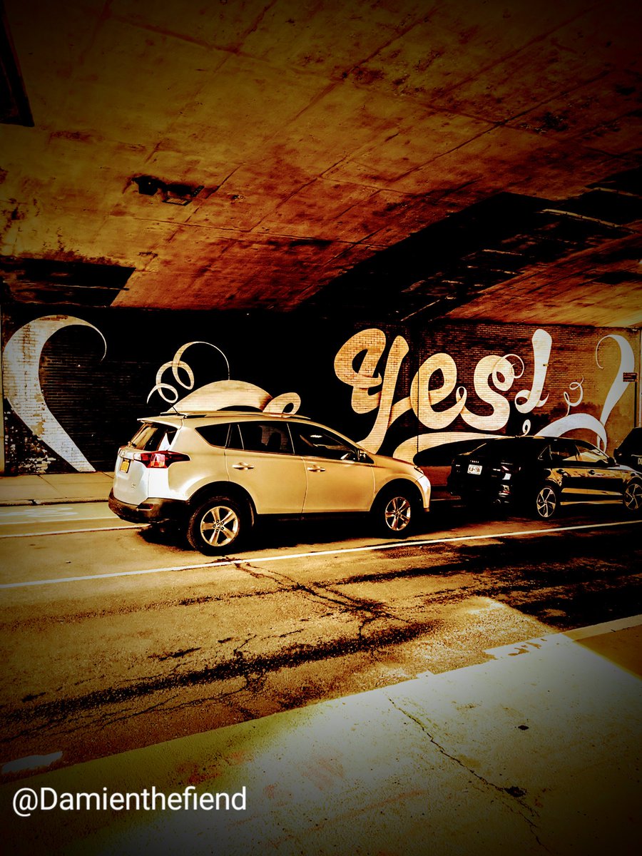 Damienthefiend's tweet photo. Indeed, Brooklyn. #StreetArt #streetphotography #nycphotographer #nft #NFTCommunity #NFTProject #nftphotography #OpenSeaNFT #brooklyngohard https://t.co/3QOfh4tzUE