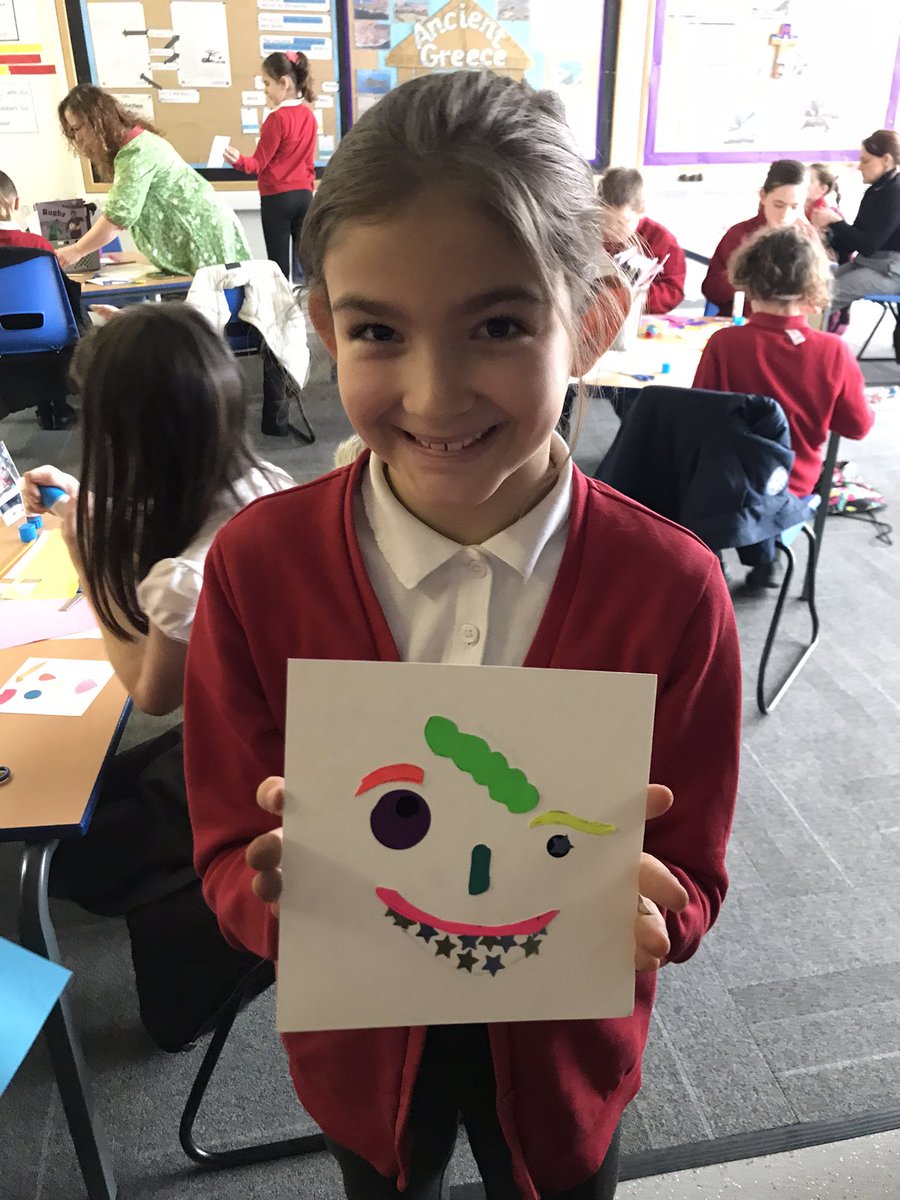 MrS_OLOS's tweet photo. This morning we had a visiting artist who helped the children to develop a self portrait, which was then turned into an abstract portrait!! We all had a great time exploring different shapes and materials 🖼 🎨 https://t.co/ARFg3Xsxya