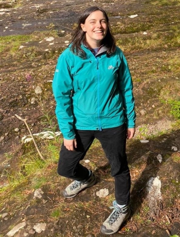 The 2022 Sue Treagus Prize for best poster goes to... @RebVMRob, PhD student <a href="/DurUniEarthSci/">Durham Earth Science</a> 🥳

Titled "Investigating co-seismic reactions in fault cores", the poster was applauded for clarity of layout, figure quality, and overall accessibility. 

Nice one Bex! 🏆