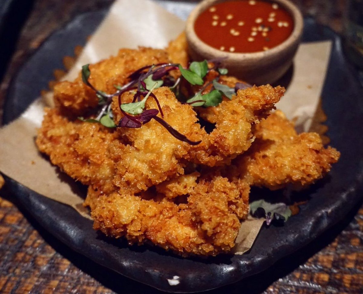 FudoATL's tweet photo. Happy Fryday! How about some Tori Karaage aka Japanese Fried Chicken to kick off your weekend? #fudoatl #torikaraage #japanesefriedchicken #atlfoodies #chambleeeats https://t.co/cvd1KRoRcQ