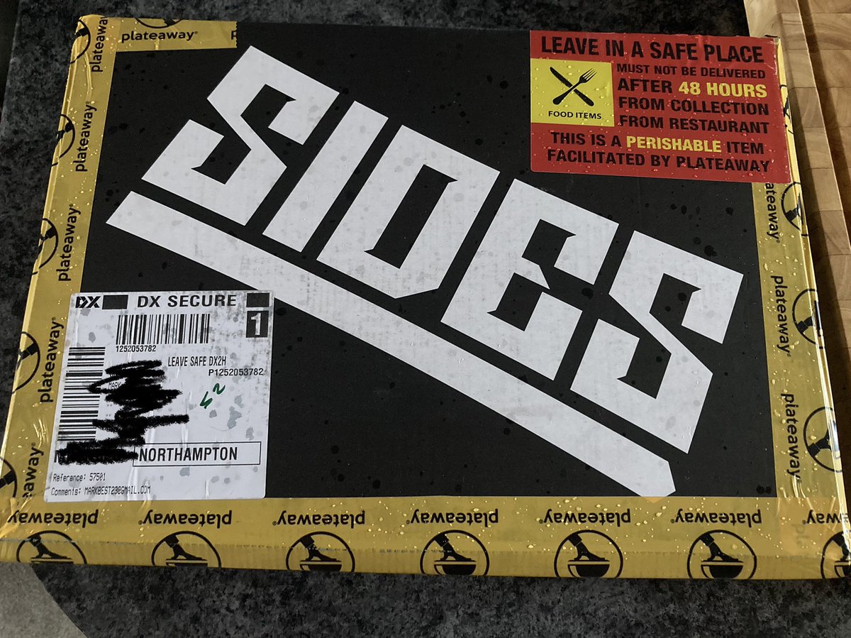 charlylivea1992's tweet photo. “Very excited to be making our very own Sides tonight” 😍 #sides #sidemen @Sidemen @eatsides @KSI @wroetoshaw @miniminter @TBJZL @ZerkaaHD @Vikkstar123 @Behzinga https://t.co/CmhNw3JW3O