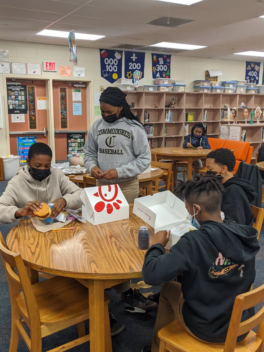 McCroreyListon's tweet photo. The @McCroreyListon Jr. Betas end #NationalBetaWeek with a luncheon. https://t.co/FWNtMHWZcF